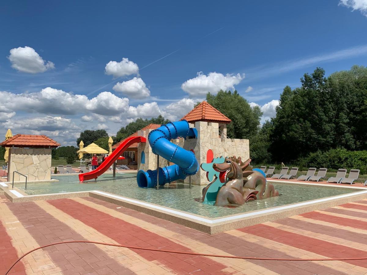 Tapioszecso Termal Hotel Vesta מראה חיצוני תמונה