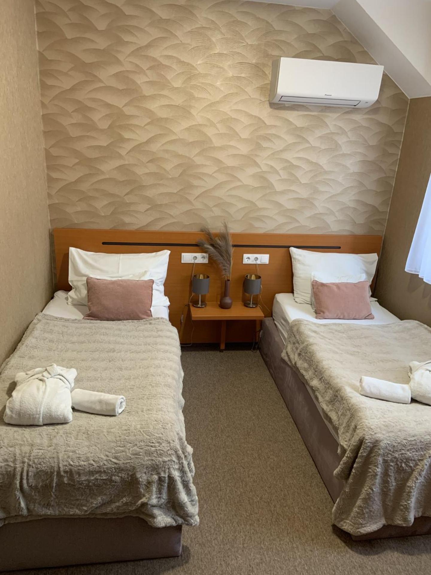 Tapioszecso Termal Hotel Vesta מראה חיצוני תמונה
